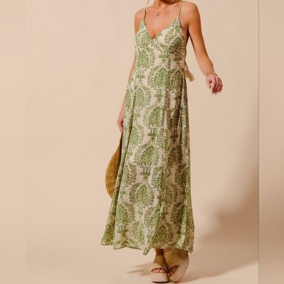 SO ME Damask Floral Summer Maxi Flowy Dress With Open Back In Spring Green - Picture 5 of 10
